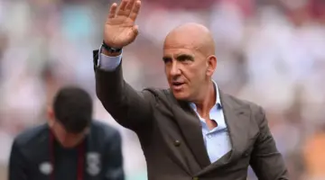 فيديو | بسبب الدوري الإيطالي وأموال البريميرليج ..”المجنون” دي كانيو يشج رأسه ويتعرض لإصابة دامية على الهواء!